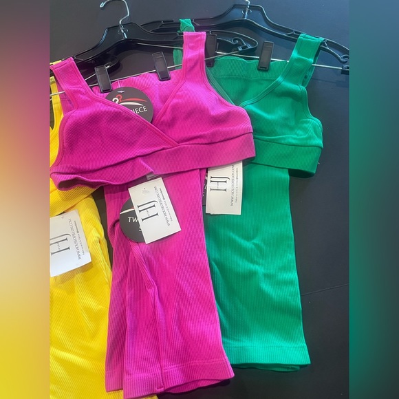 Women’s two piece short set - Picture 6 of 7